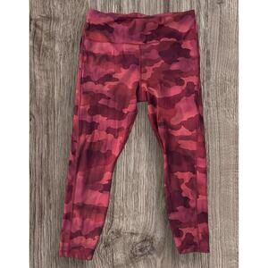 Athleta Ultimate Stash Pocket 7/8 Tight Red Camo Print Women's Size Large L